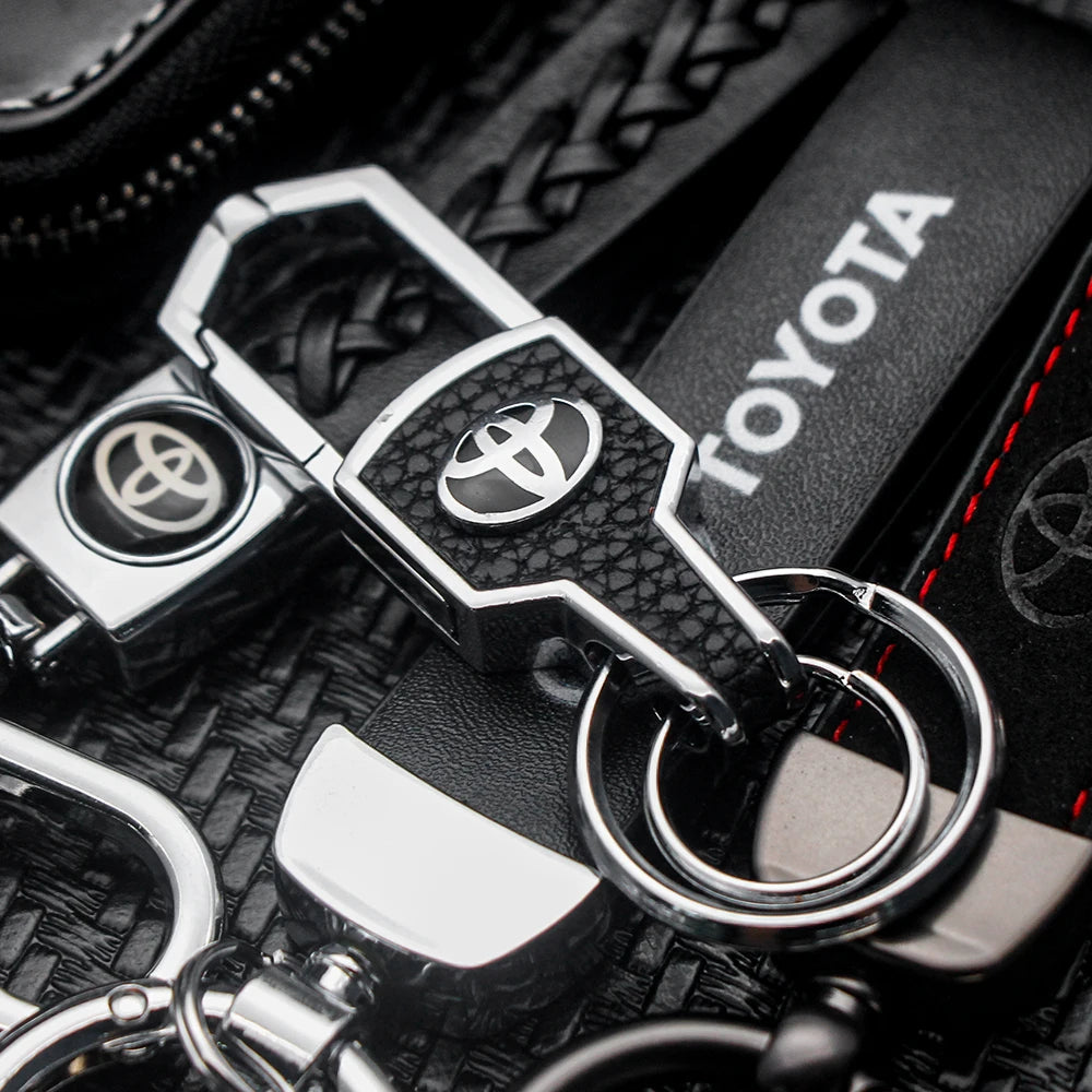3D Metal+Leather Keychain Key Chain Ring Key Holder Auto Accessories For Toyota Corolla Camry Auris Chr Rav4 Yaris Prius Avensis