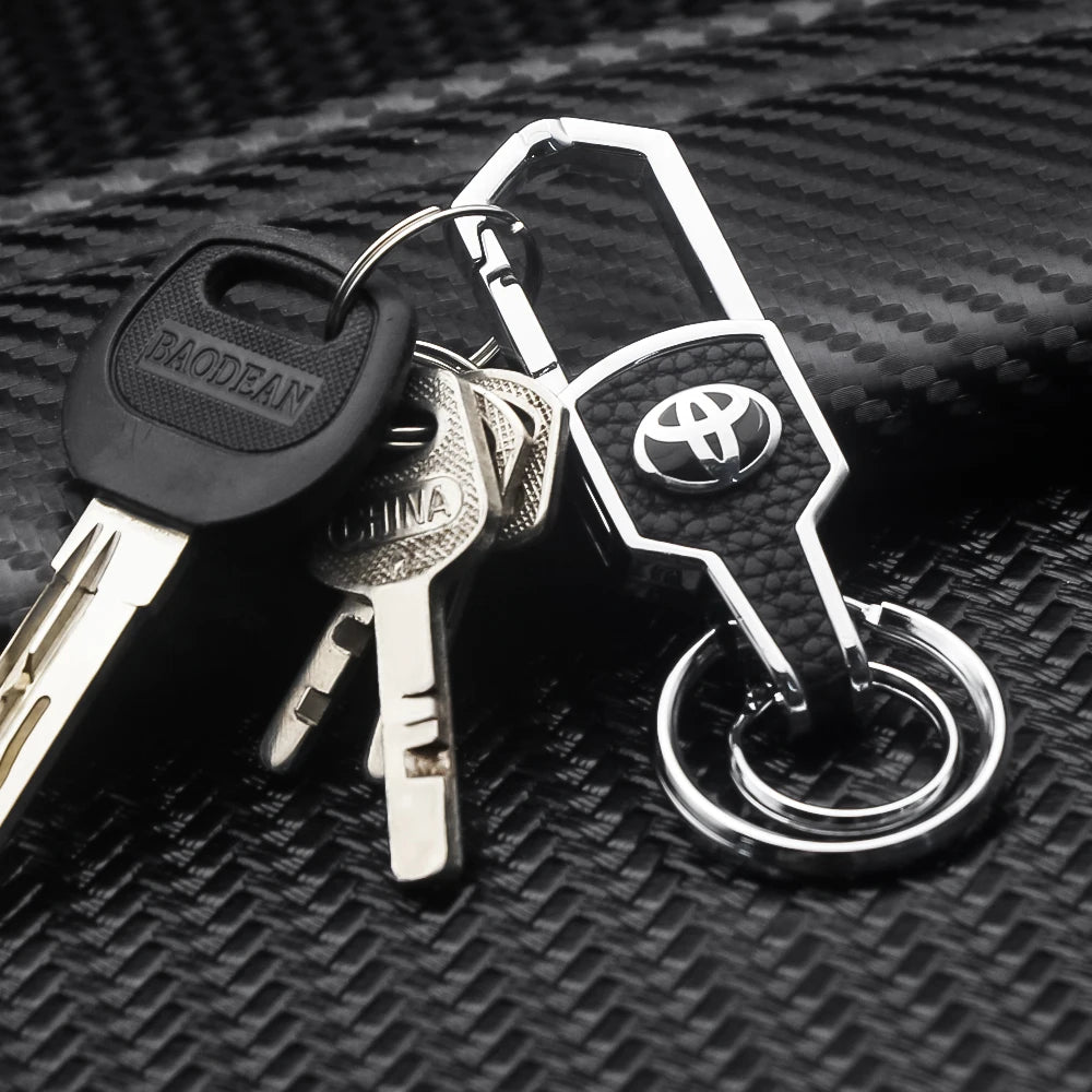 3D Metal+Leather Keychain Key Chain Ring Key Holder Auto Accessories For Toyota Corolla Camry Auris Chr Rav4 Yaris Prius Avensis